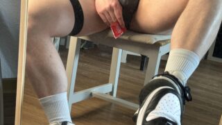 Sneakers worship 👟😋